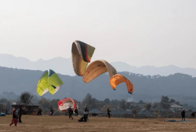 Paragliding in Bir Billing